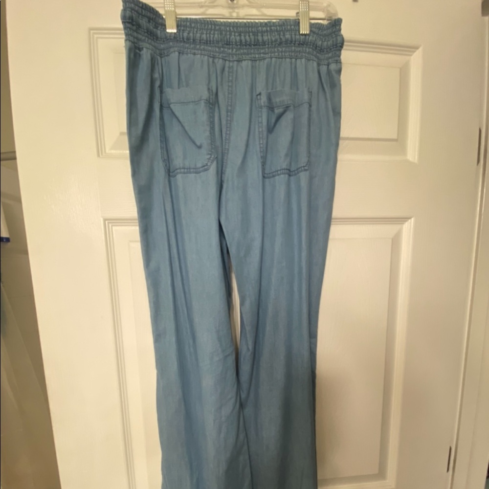 Stretchy pants